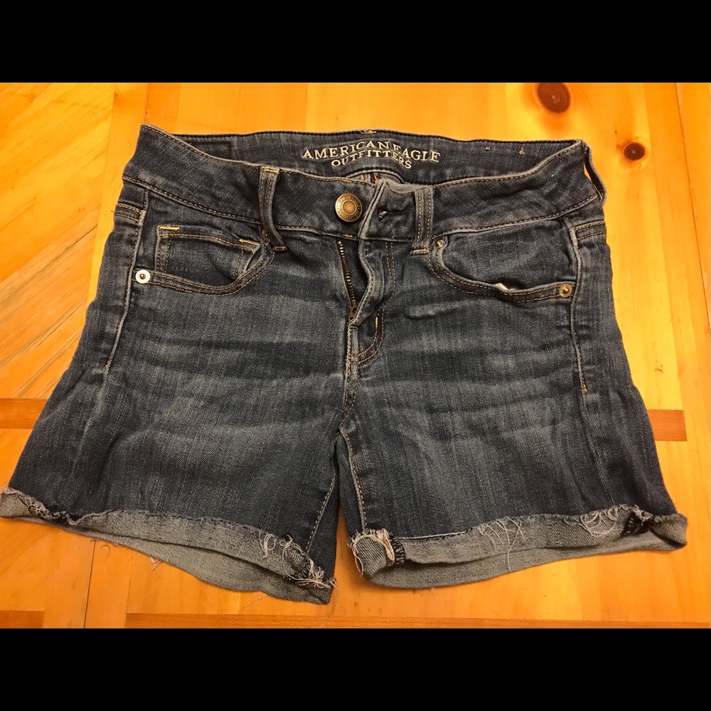 American Outfitters Super Stretch shorts size 4